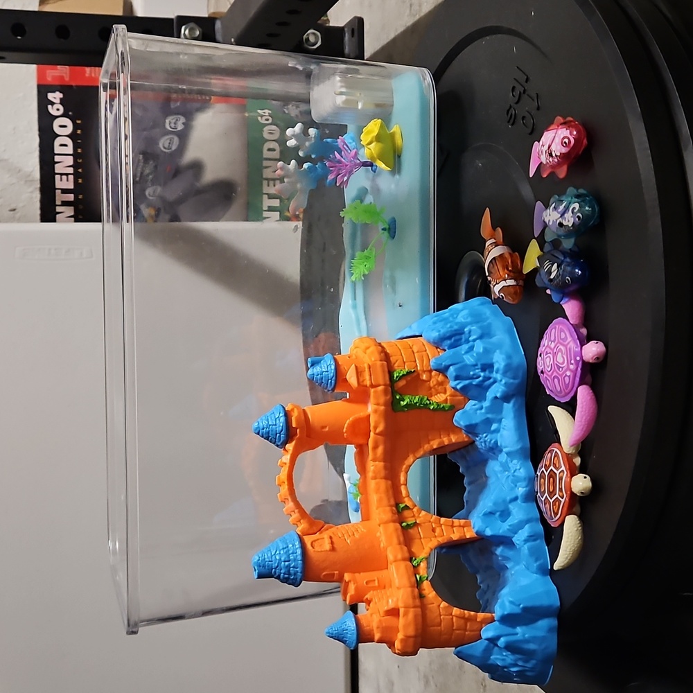 Robo Alive Light Up Aquarium Set